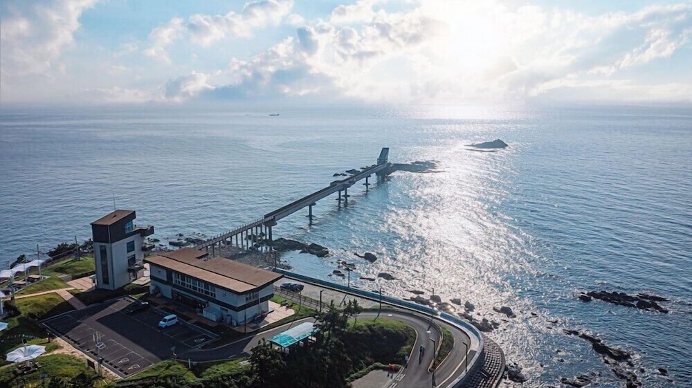 Gu lyong po Jang gil li, South Korea