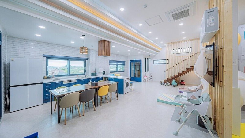My Kids Pool Villa, Taean, South Korea