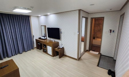 Daecheon Mud Beach Hotel, Boryeong, South Korea