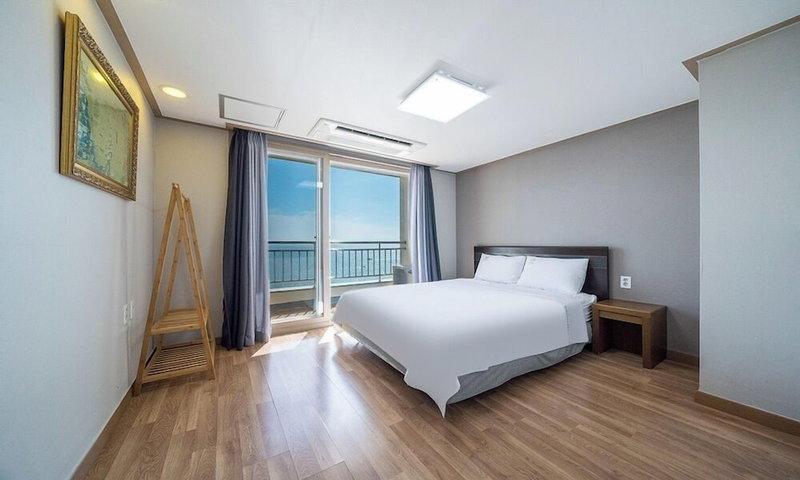 Daecheon Mud Beach Hotel, Boryeong, South Korea