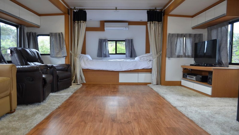 Seogwipo Pyoseoncaravan, Seogwipo, South Korea