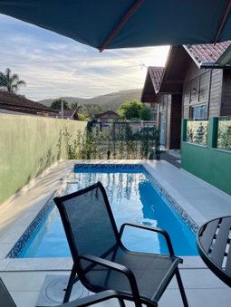 Chalés Costa Esmeralda Com Piscina , Bombinhas, Bombinhas, Brazil