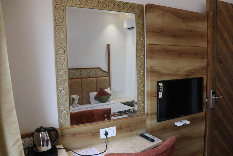 Hotel RV Golden A Few Steps from Golden Temple, Amritsar, India