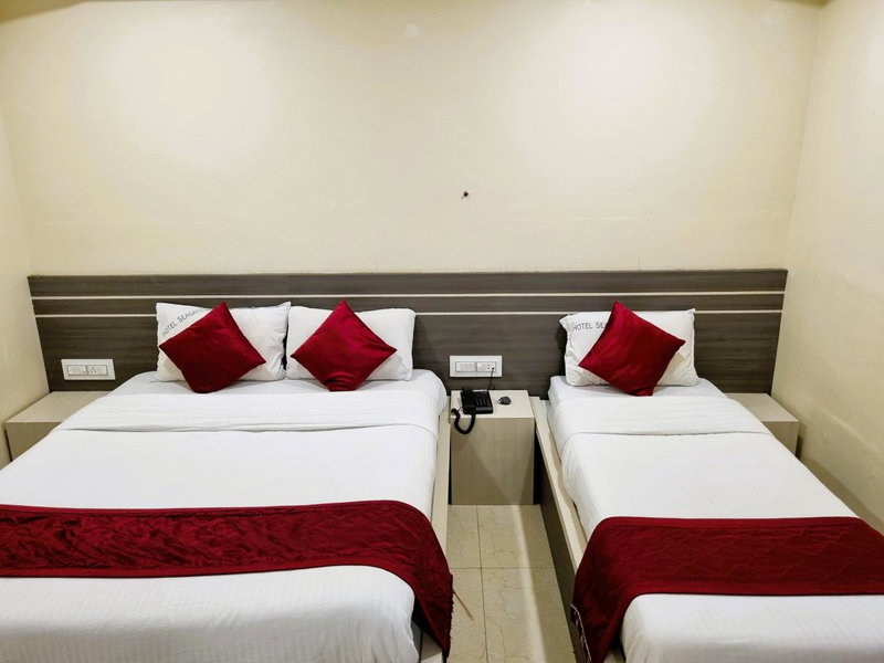 Hotel Seagate, Velānganni, India