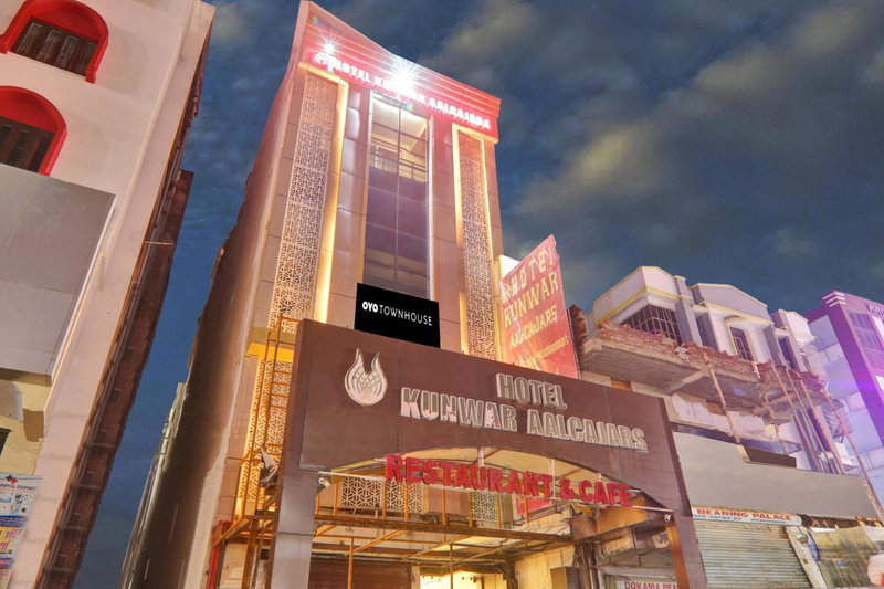 Super Townhouse Kankarbagh Formerly Kunwar Alcajars, Patna, India