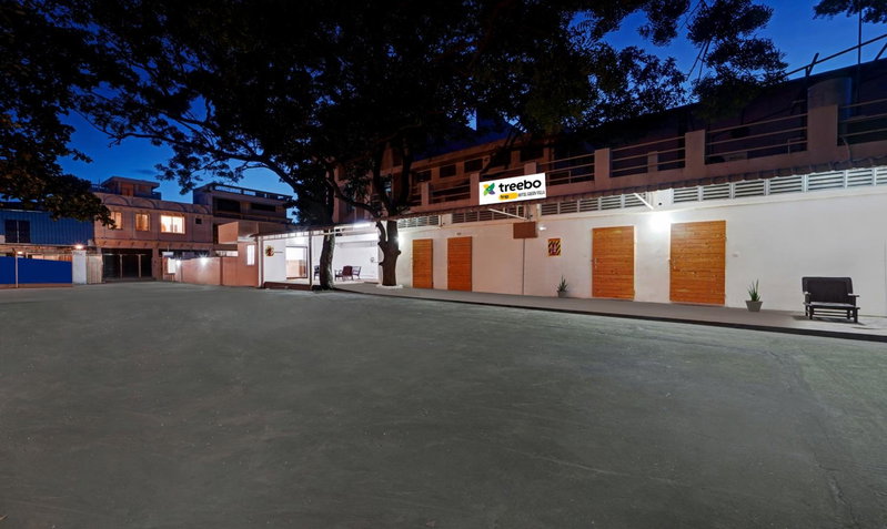 Itsy Hotels Green Villa, 2 Km From Rock Beach, Puducherry, India