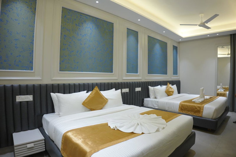 Hotel Moon Inn JUST 2 MIN WALK FROM GOLDEN TEMPLE & JALLIANWALA BAGH, Amritsar, India