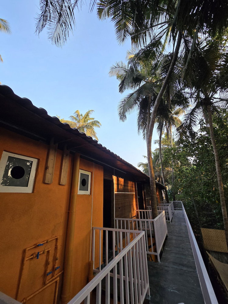 Oziba Beach Resort, India