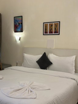 Holiday Beach Resort, Aguada, India