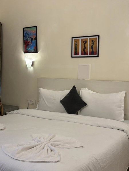 Holiday Beach Resort, Aguada, India
