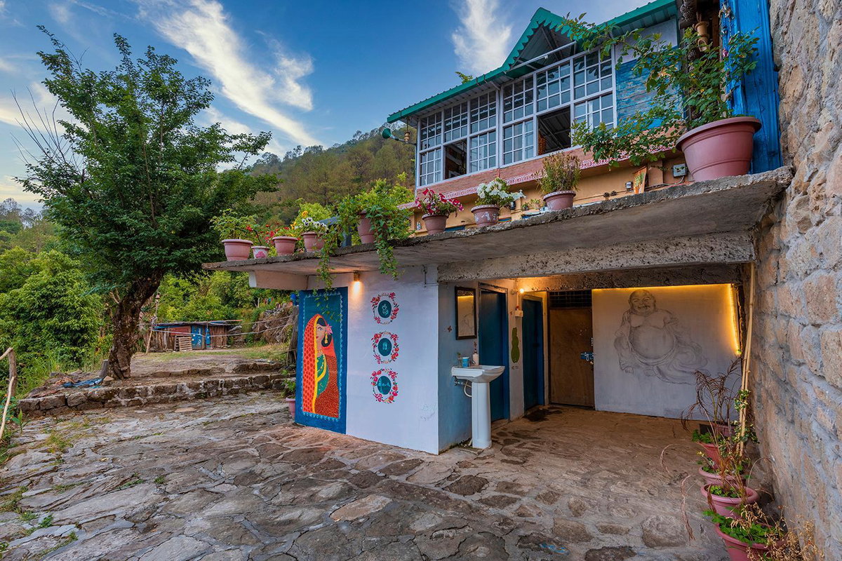 Hotel · Vista Hostel Jeolikote, Nainital, Patwa Dunga