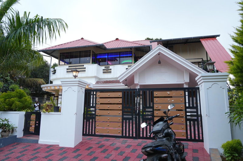 Hillsidecreek Homestay, Anachal, India