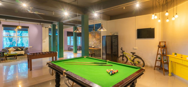 Whoopers Hostel Bir- FRIENDS themed, Bīr, India