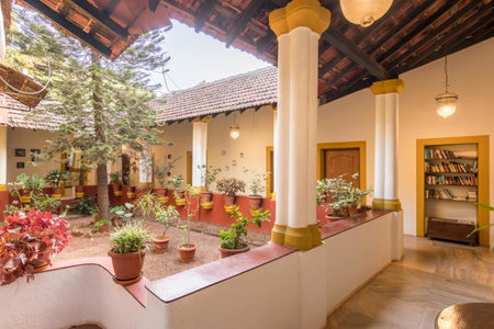 Granpa's Inn Hotel Bougainvillea, Anjuna, India