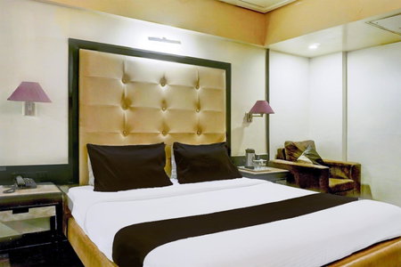 Townhouse Oak JM Road Formerly Krishna presidency, Pune, India
