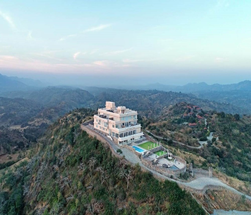 Fateh Safari Suites by Fateh Collection, India