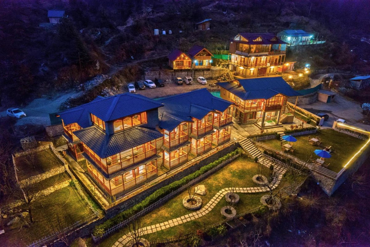 8fold by Larisa, Jibhi, India