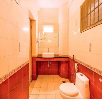 Blossoms Hotel and Service Apartment, Chennai, India