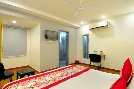 Hotel Red York, Noida, India