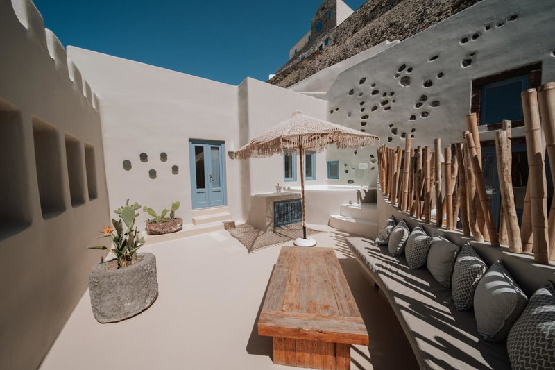 Luna Santorini Suites, Pirgos, Greece