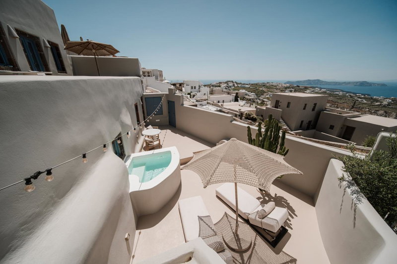 Luna Santorini Suites, Pirgos, Greece