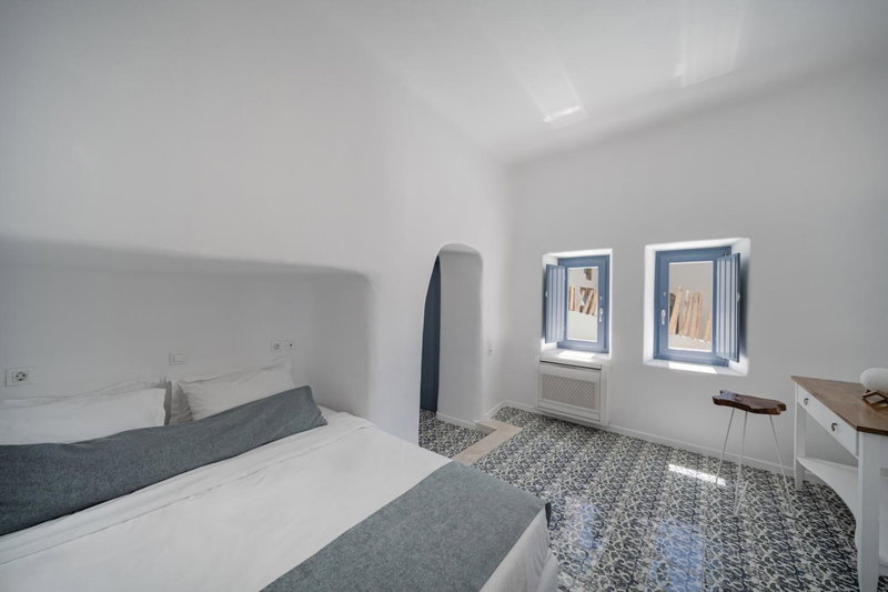Luna Santorini Suites, Pirgos, Greece