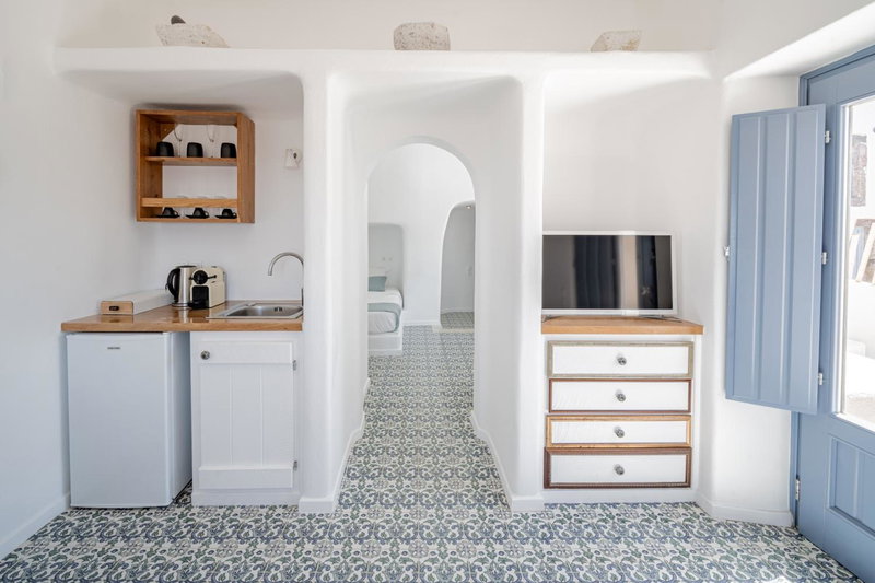 Luna Santorini Suites, Pirgos, Greece