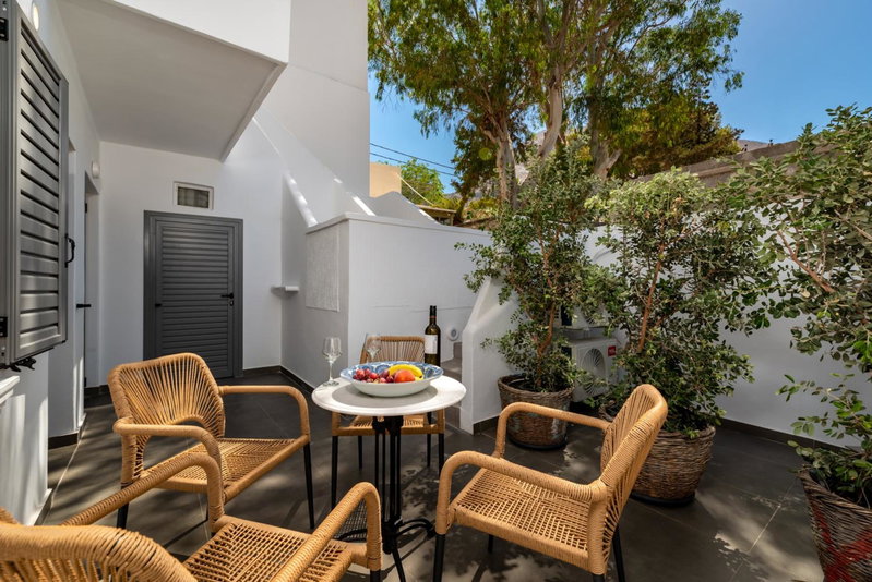 AquaLung Suites, Kamari, Greece