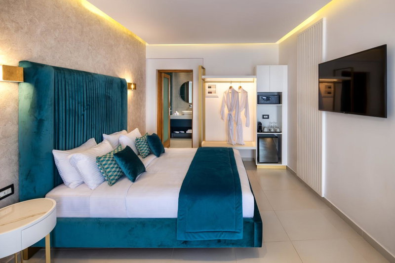 Aura Suites, Firostefani, Greece