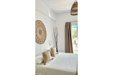 Cal Day Rooms Santorini, Perissa, Greece