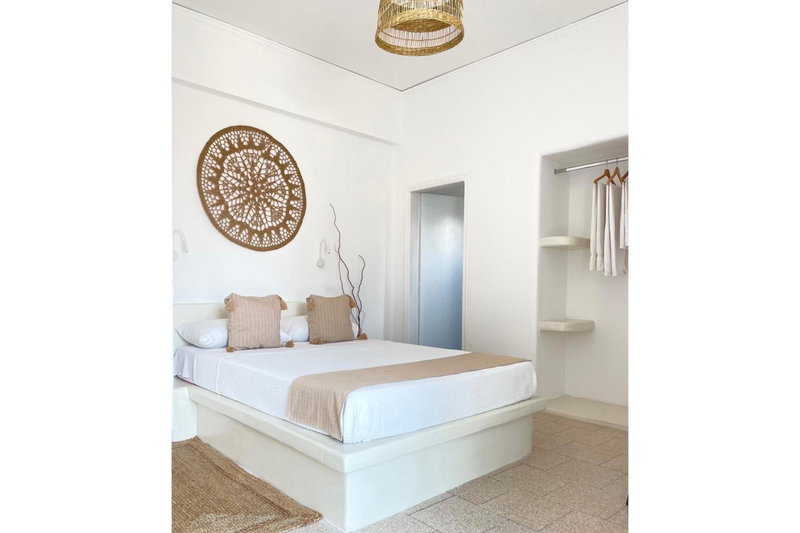 Cal Day Rooms Santorini, Perissa, Greece