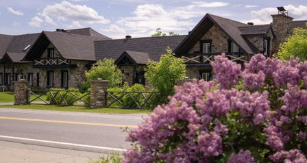 Condo Hotel Au pied du Mont Orford, Orford, Canada