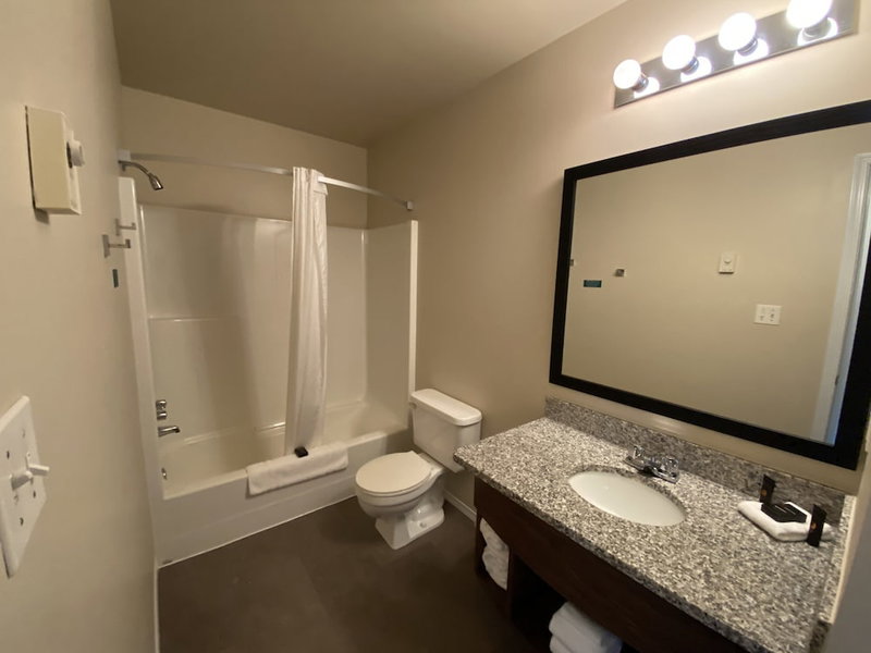 Lake Cowichan Lodge, Lake Cowichan, Canada