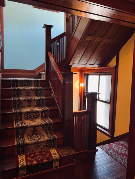 Arundel Mansions Hotel, New Westminster, Canada