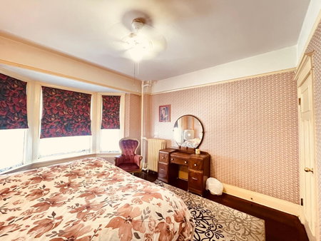 Arundel Mansions Hotel, New Westminster, Canada