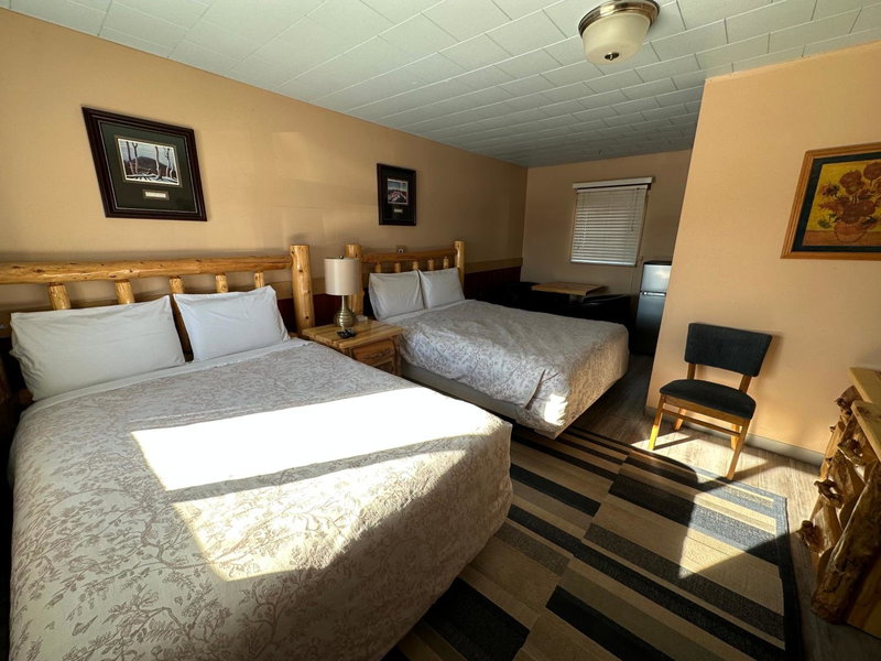 Pinecrest Motel, Nipigon, Canada