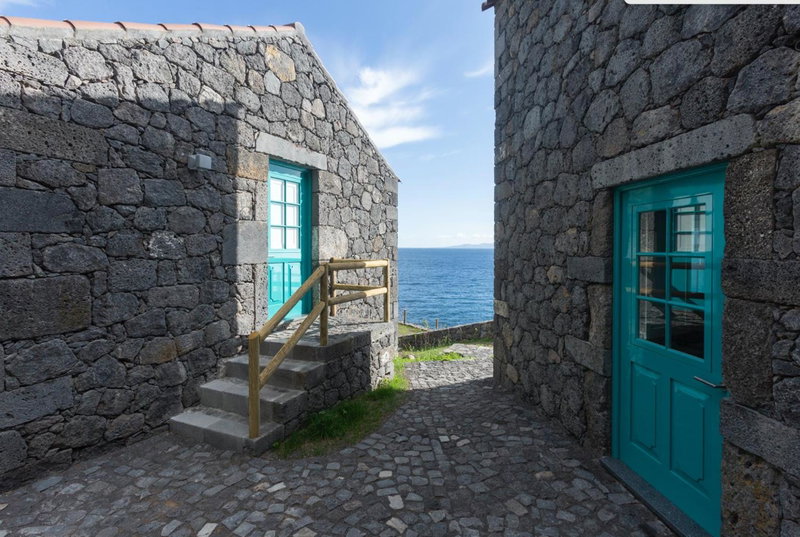 Abrigo da Cascata - Casas de Campo - São Jorge, Calheta, Portugal