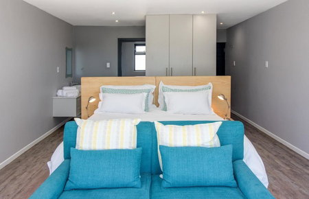 Sky Blue Guest House, Kenton on Sea, South Africa