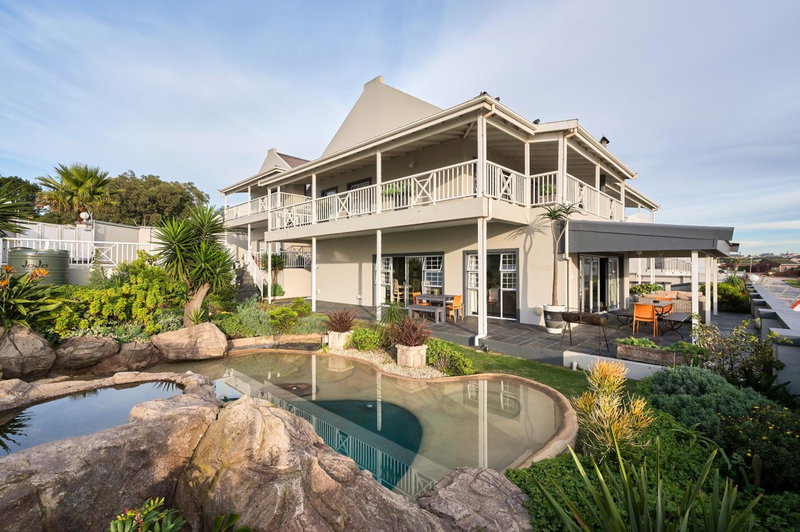 Sir Roys Guesthouse At The Sea, Port Elizabeth, South Africa