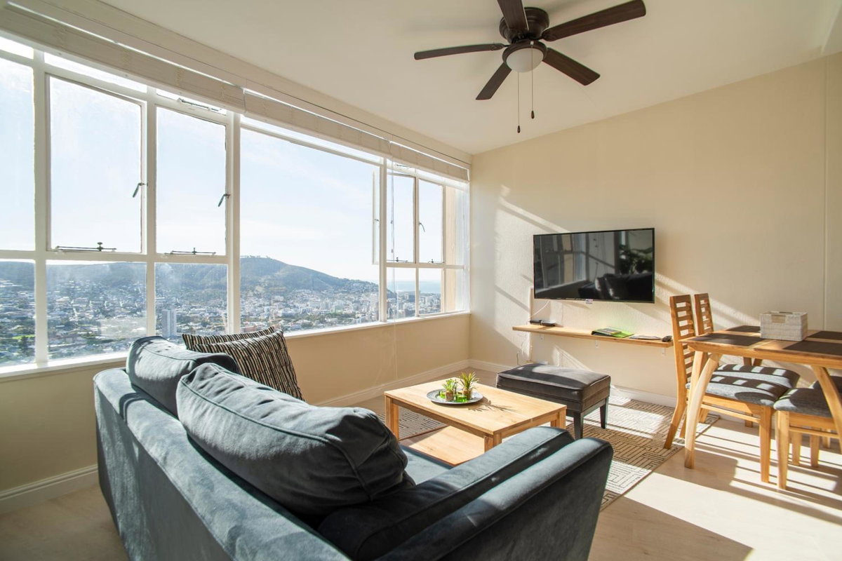 Disa Park 16th Floor Apartment with City Views, South Africa