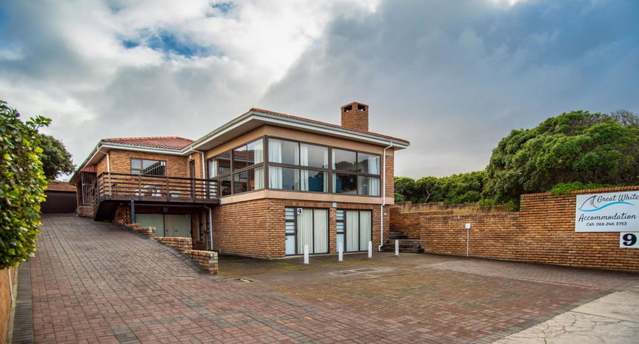 Great White Accommodation, Kleinbaai, South Africa