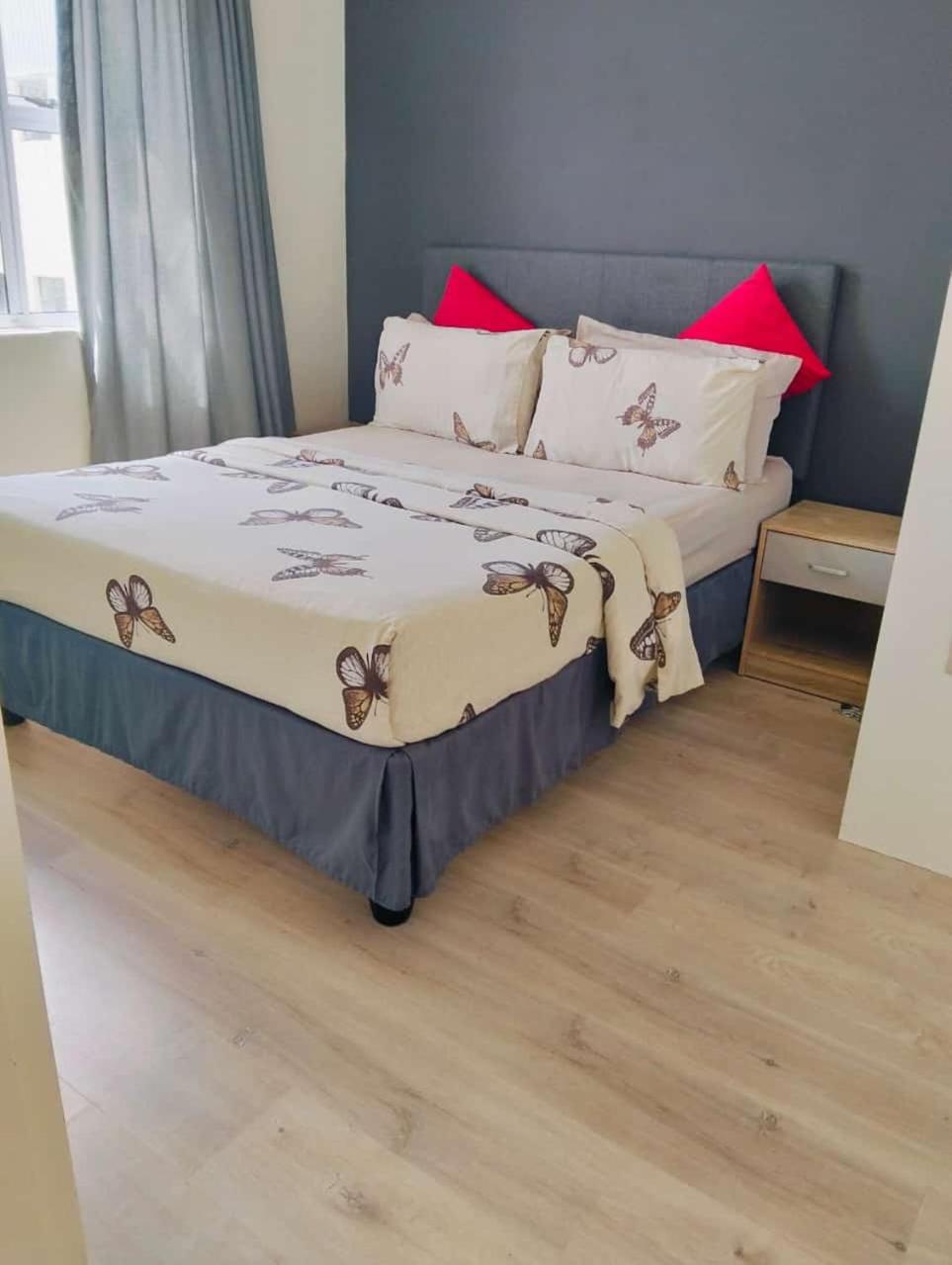 Cozy corner apartment Muizenberg, South Africa