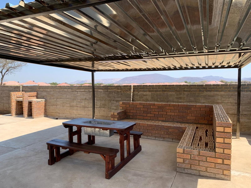Rhino House with 3 bedrooms next to Pilanesberg and Sun City, Mogwase, South Africa