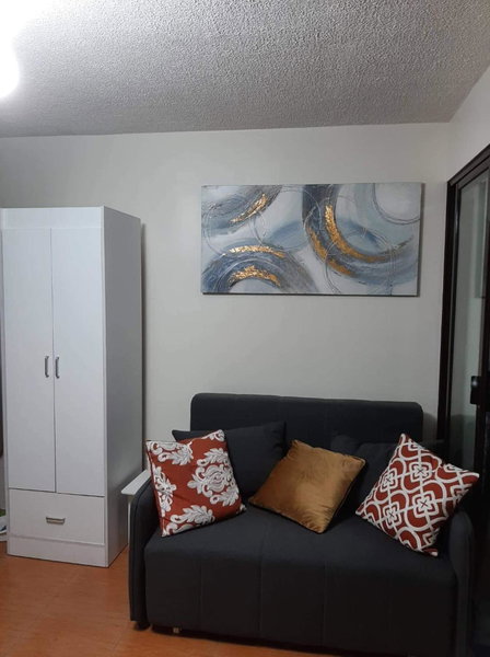 Lovely 2 BR Condo with FREE Secured Parking, Manila, Philippines