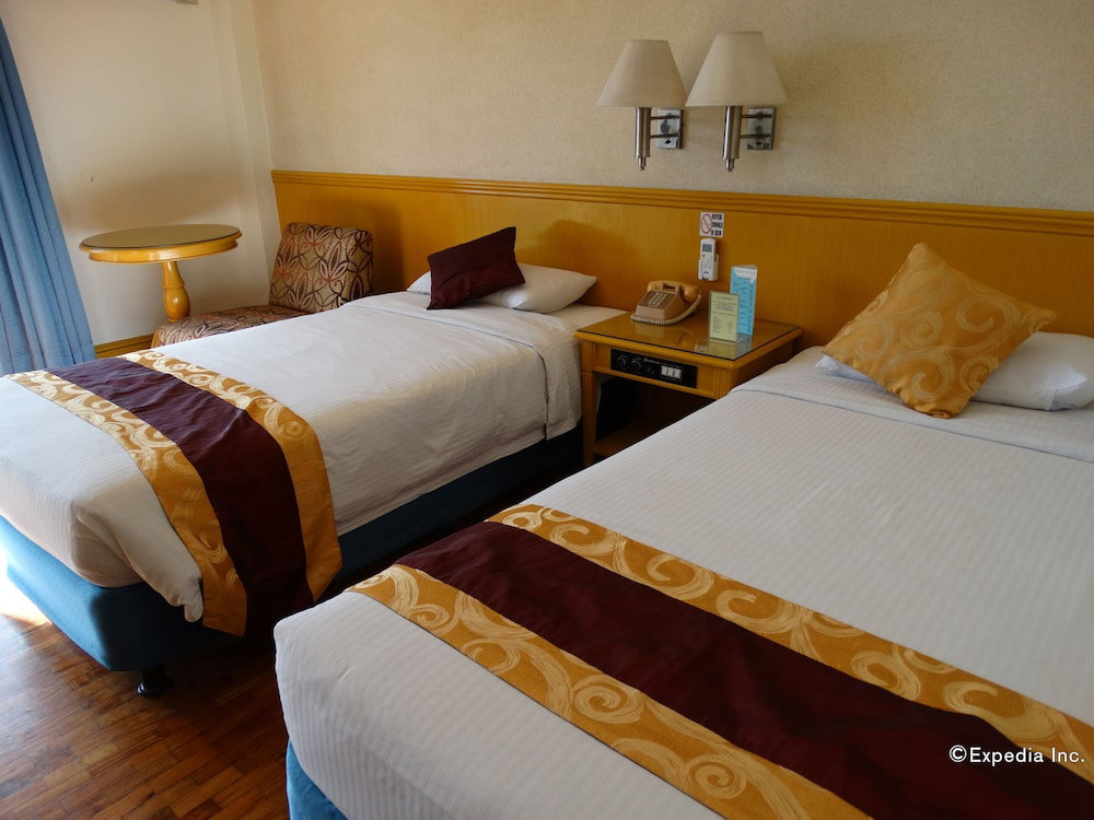Hotel · Aloha Hotel, Manila