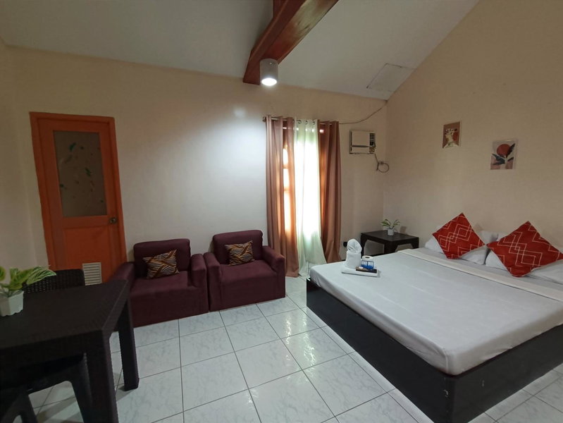 La Gracia Apartelle, Tagaytay, Philippines
