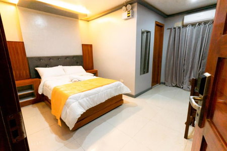 Grand Mercy Hotel, Calbayog, Philippines
