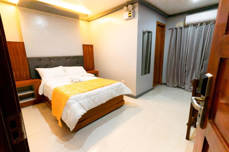 Grand Mercy Hotel, Calbayog, Philippines