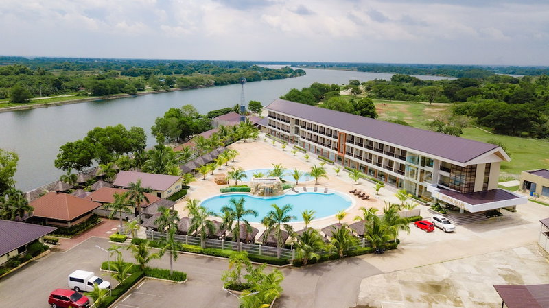 River Palm Hotel and Resort powered by Cocotel, Lingayen, Philippines