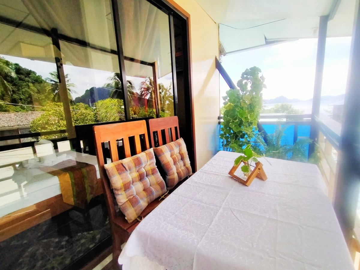 Hwan Dynasty Suite, Philippines